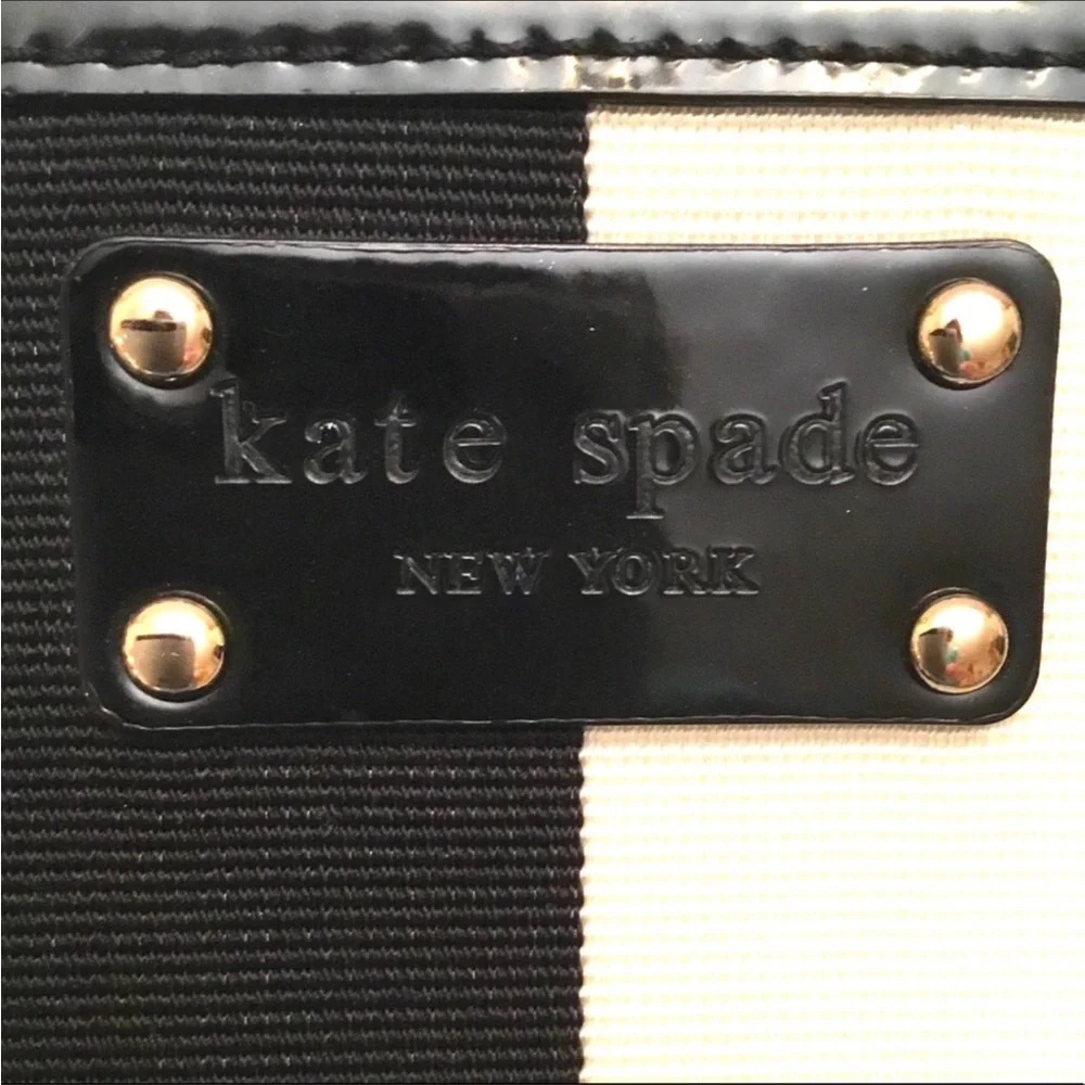 Vintage Kate Spade Dot Noel Crossbody Cream Canvas Patent Trim Classic Retro Bag